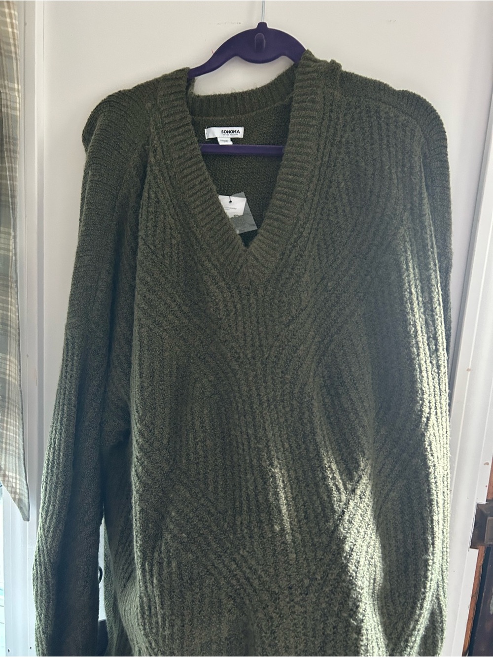 SONOMA woman’s  Olive Green V-Neck Cable Knit Sweater